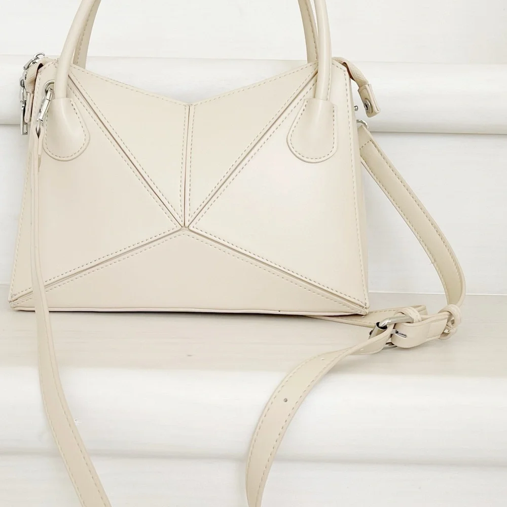 Structured Cream Handbag - Picture 2 of 3